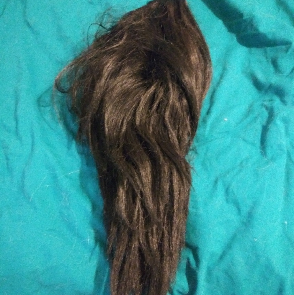 Shorter black wig with layers